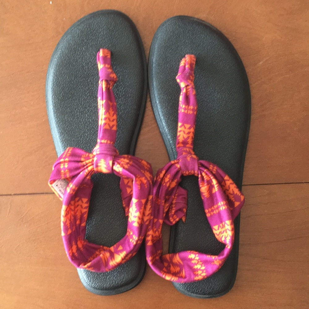 Sanuk thong sling